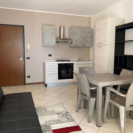 La Lanterna - Appartamenti In Residence Con Piscina Desenzano del Garda Kültér fotó