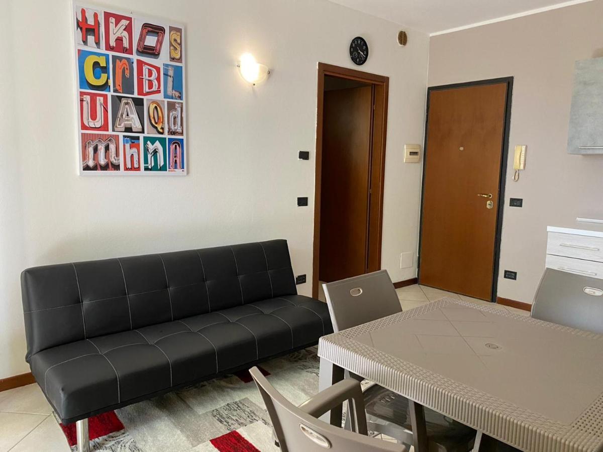 La Lanterna - Appartamenti In Residence Con Piscina Desenzano del Garda Kültér fotó