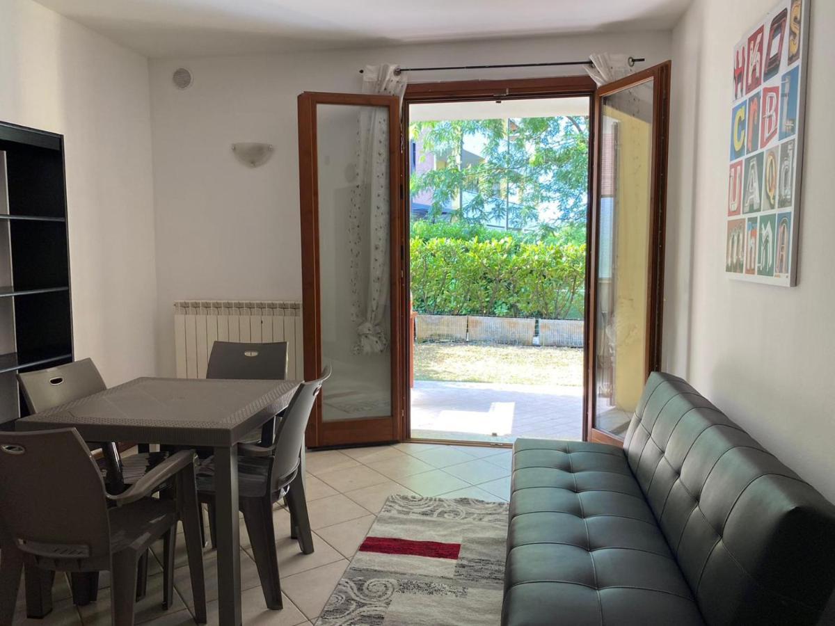 La Lanterna - Appartamenti In Residence Con Piscina Desenzano del Garda Kültér fotó