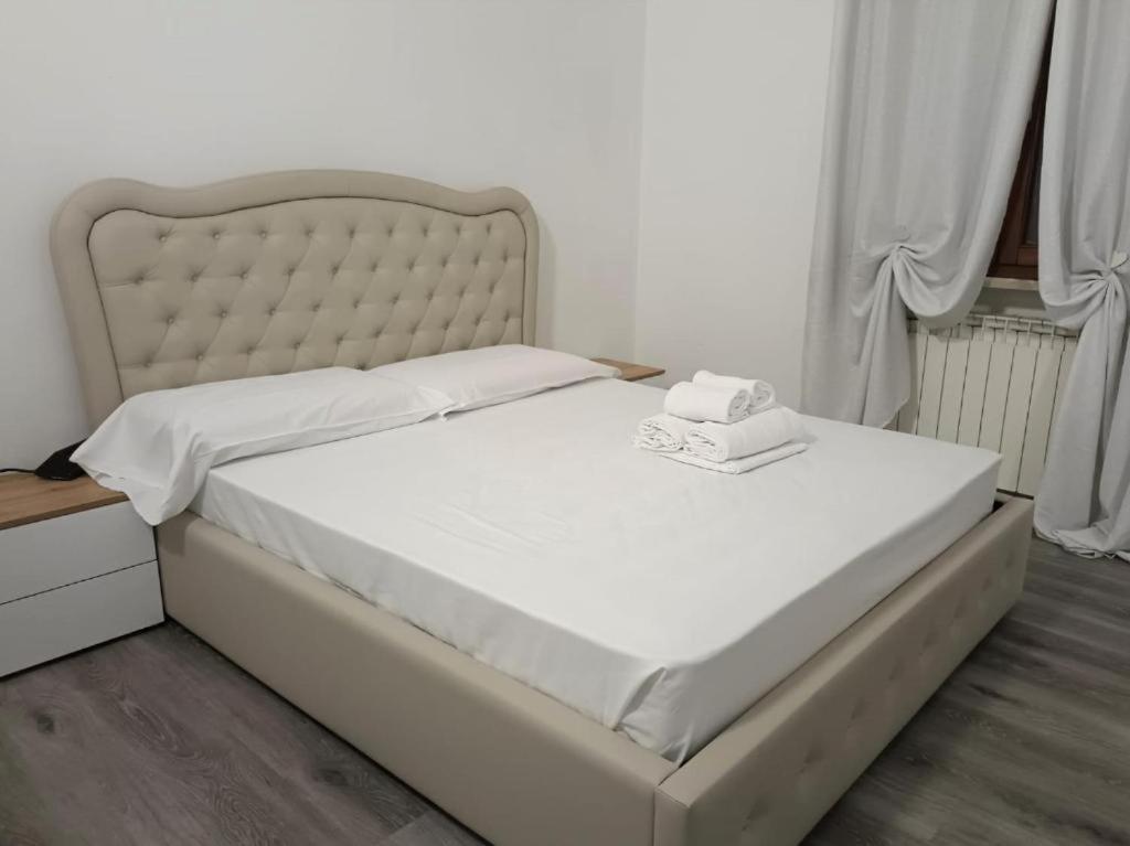 La Lanterna - Appartamenti In Residence Con Piscina Desenzano del Garda Kültér fotó